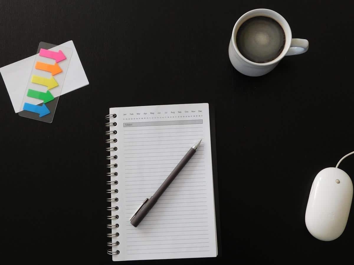 Facturer au temps passé en freelance : méthode, taux horaire, outils